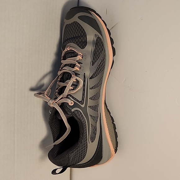 Merrell Gray and Pink Athletic Shoes - Picture 7 of 8